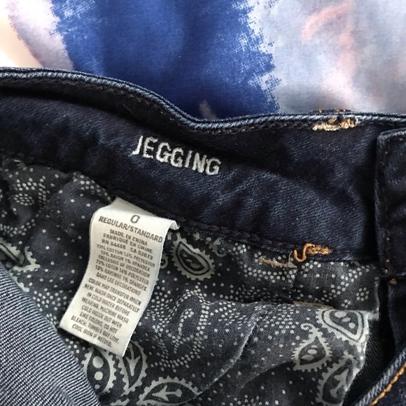 ❌ SOLD - AE Destroyed Jeggings - Picture 5 of 6